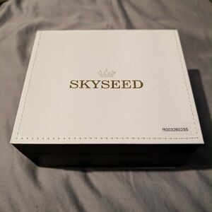 Skyseed White and Black Box